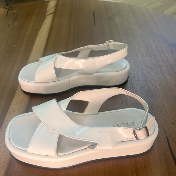 Prada white platform crisscross sandals. Size 38 - Picture 2 of 7